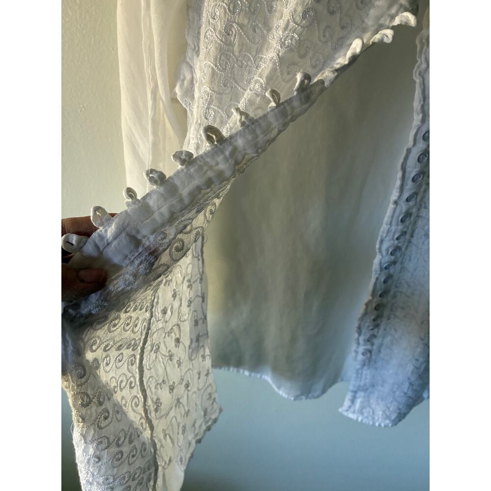 Vintage White Embroidered Rayon Blouse Womens M Boho Cottagecore Button Front - Picture 3 of 11